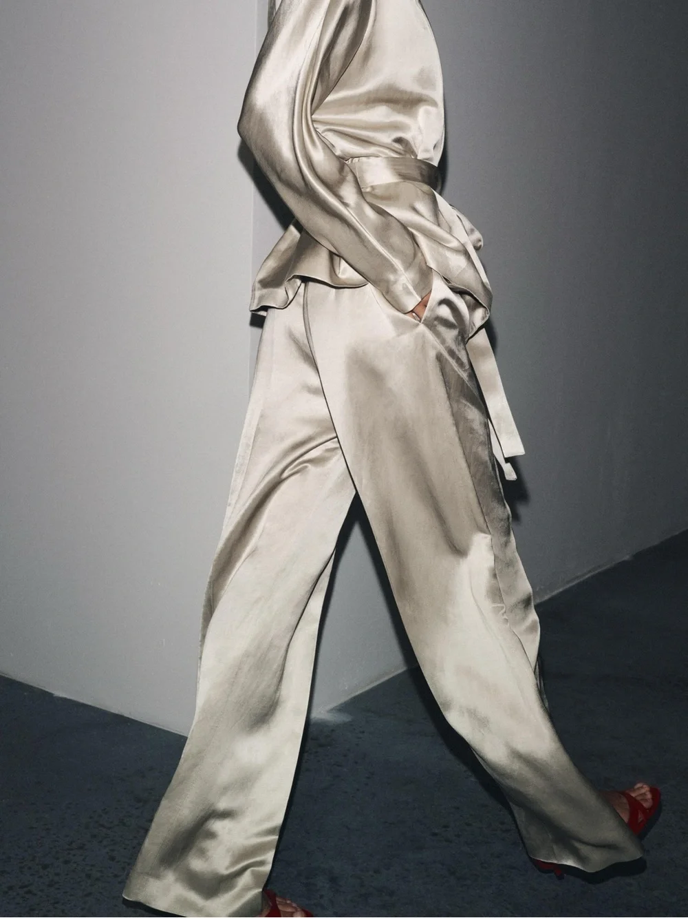 ZW COLLECTION LINEN-BLEND SATIN DARTED TROUSERS